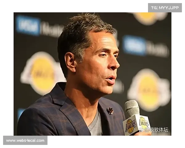 勒布朗表示与湖人关系良好，否认与巴斯矛盾传闻